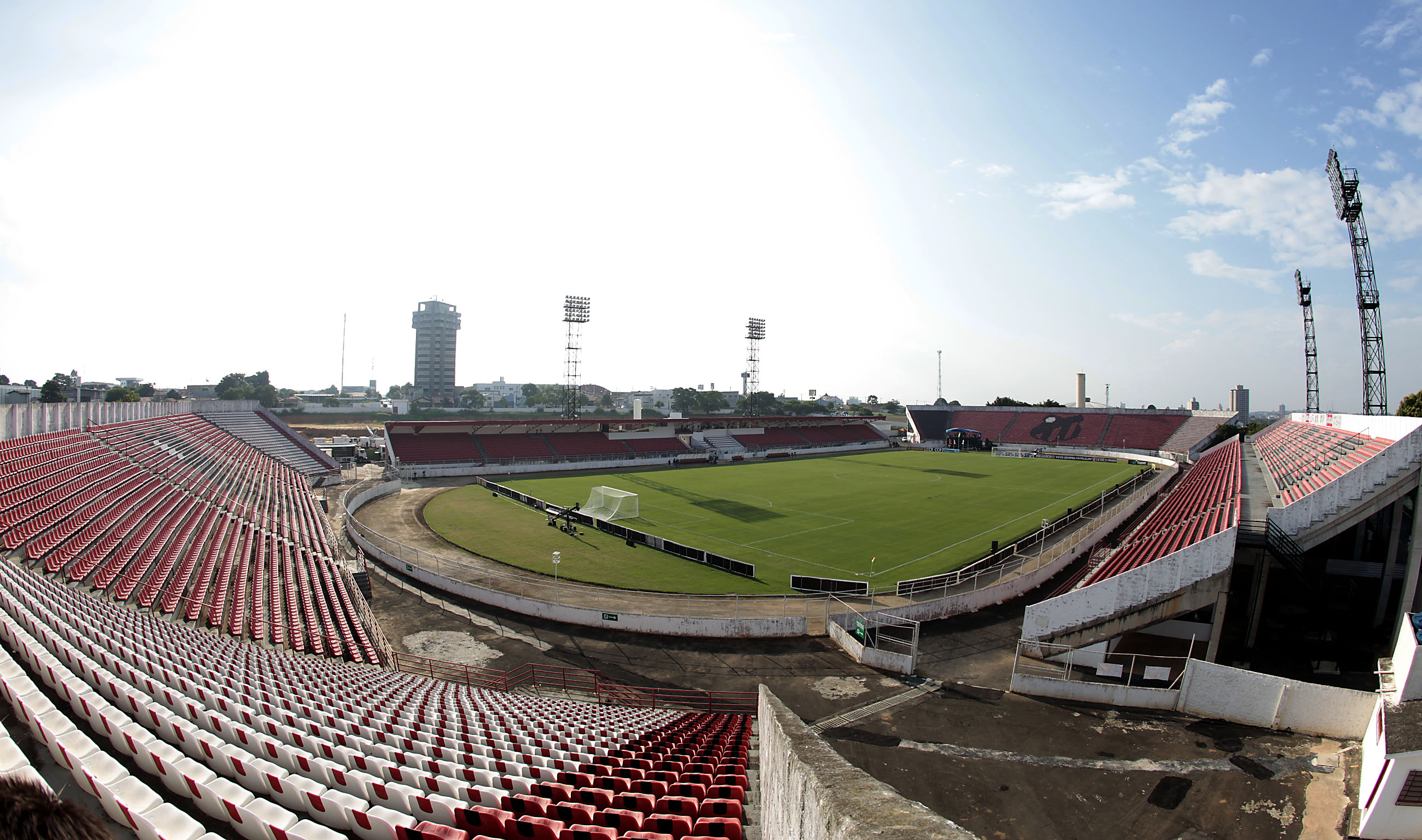 Preocupado e visando a liderança, Corinthians visita o Ituano 