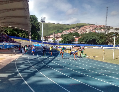 Chegada dos 110 metros com barreiras (Esportividade)