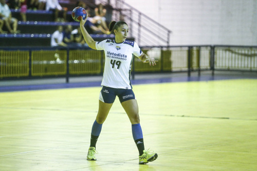 Patrícia Matieli, central da Metodista/São Bernardo (William Lucas/Photo&Grafia)