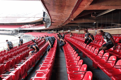 "Senta e levanta" nas aquibancadas do Morumbi (Esportividade)
