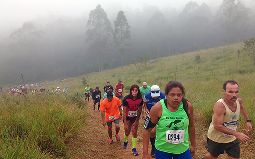Neblina, subida... Assim foi etapa da Cidade Tiradentes de 2017 (Andrei Spinassé/Esportividade)