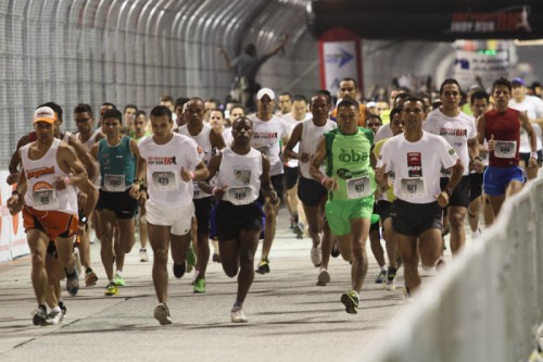 Largada da edição de 2012 da Indy Run (Guilherme Lara Campos/Fotoarena)