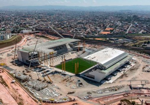 Arena Corinthians, onde a Copa do Mundo será aberta, em setembro de 2013 (Odebrecht)