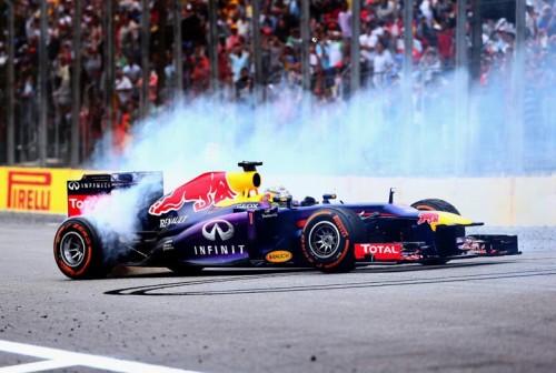 Em Interlagos, Sebastian Vettel vibra com nona vitória seguida (Red Bull)