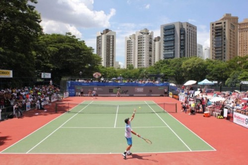 Jogo na quadra central do Aberto de São Paulo em janeiro de 2014 (Roberto Cardoso/Perspic)