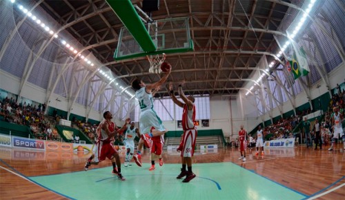 Jogo de basquete do Palmeiras no ginásio do Palestra Itália (Alan Morici/Divulgação)