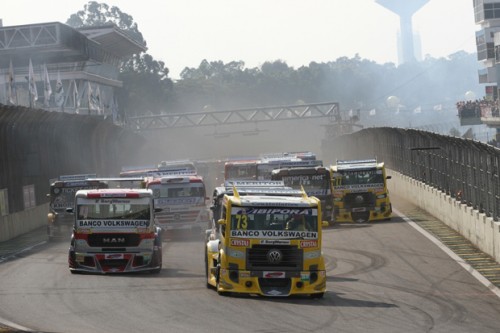 Largada da Fórmula Truck em Interlagos em 2014 (Orlei Silva)
