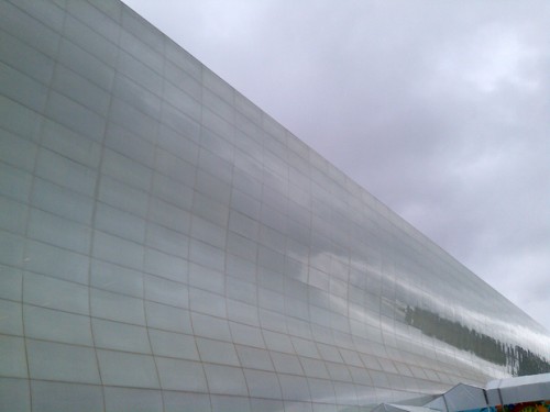 Fachada de vidro (a oeste) da Arena Corinthians (Esportividade)