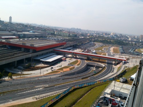 Estação Corinthians-Itaquera vista da Arena Corinthians (Andrei Spinassé/Esportividade)