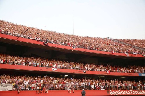 São-paulinos no Morumbi (Divulgação/SaopauloFC.net)