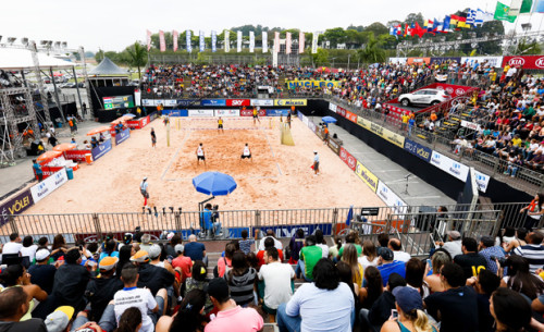 Quadra central do Barueri Grand Slam durante final masculina (FIVB/Divulgação)