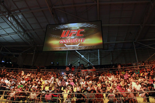 Arquibancada do José Corrêa em dia de UFC (Benjamim Sepulvida)