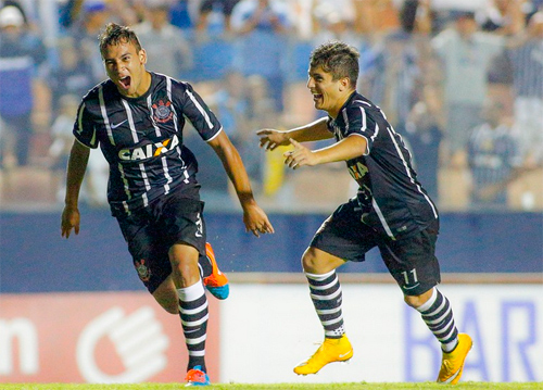 Jogadores do Corinthians comemoram gol na Arena Barueri (Rodrigo Coca/Agência Corinthians)