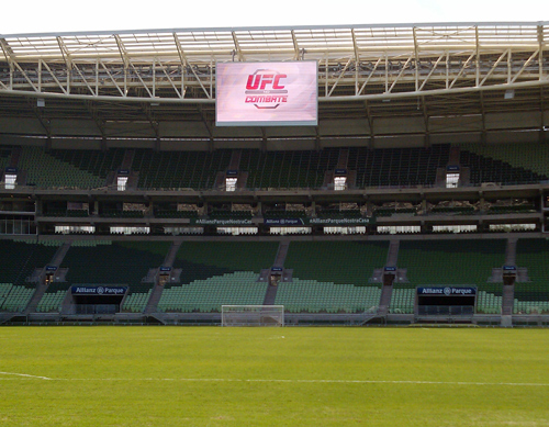 Allianz Parque recebeu treino aberto do UFC em dezembro de 2014 (Esportividade)