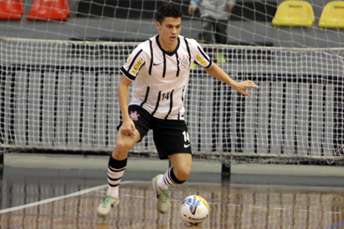 Gabriel, jogador de futsal corintiano (Divulgação)