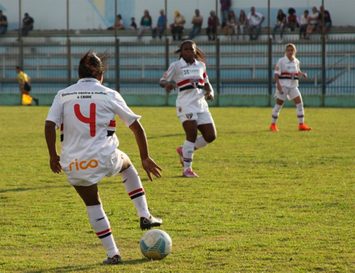 Time feminino do São Paulo em ação (Suseli Honório)