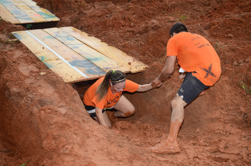 Túnel de lama da Xtreme Race (Equipe J.Mantovani)