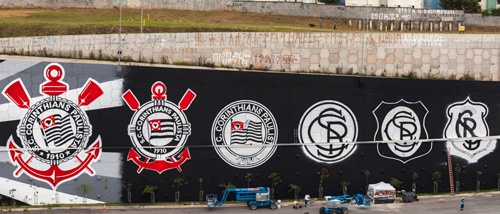 Muro da Arena Corinthians grafitado (Divulgação)