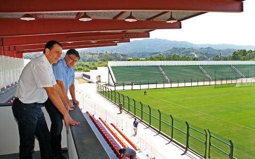 Bertaiolli vistoria as obras do Nogueirão (Prefeitura de Mogi das Cruzes)