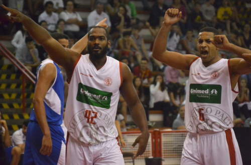 Time de basquete do Paulistano (aledacostaportrait)