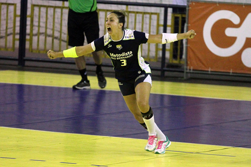 Tainara Luna marcou o gol do título (Gaspar Nóbrega/Photo&Grafia)