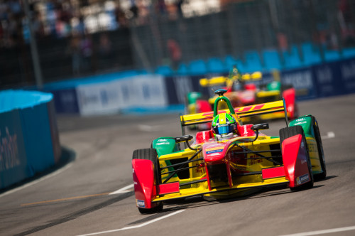 Lucas di Grassi corre na Fórmula E (Duda Bairros/P1 Media Relations)