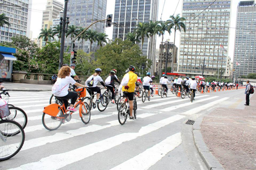 Em 2014, durante a primeira edição, ciclistas passaram pelo centro histórico (Móbile Comunicação)