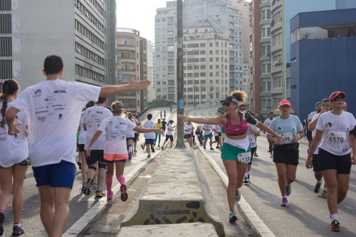 Corrida Olga Kos no Minhocão (Herivelton/Jow Head)